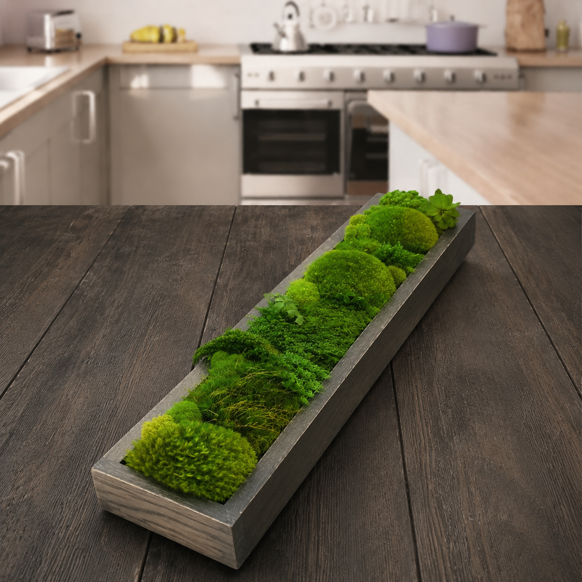 VERDANT passage Moss Centerpiece