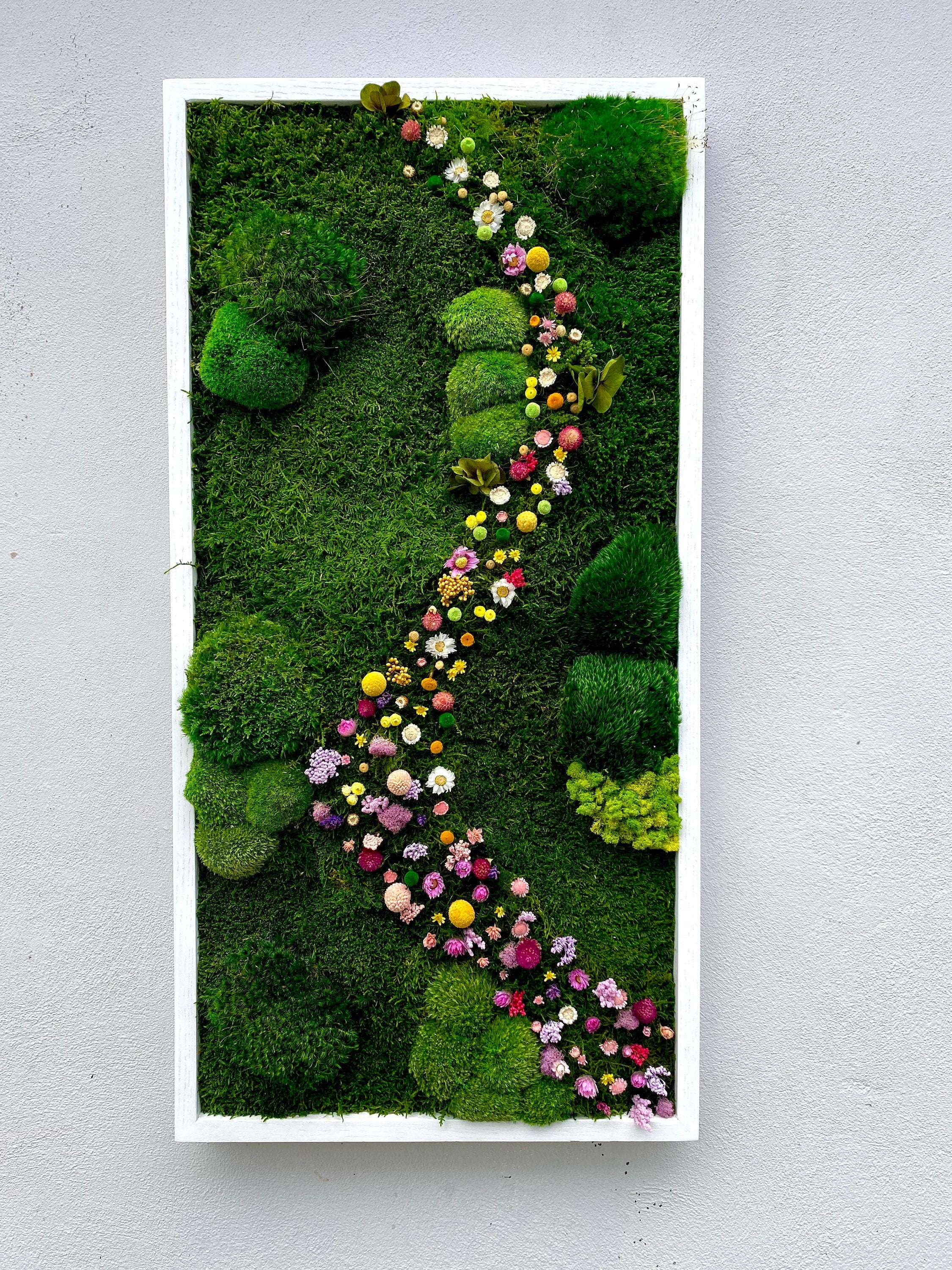Moss wall Art. Flower art. Moss Painting. Moss wall. Preserved moss art with Flowers