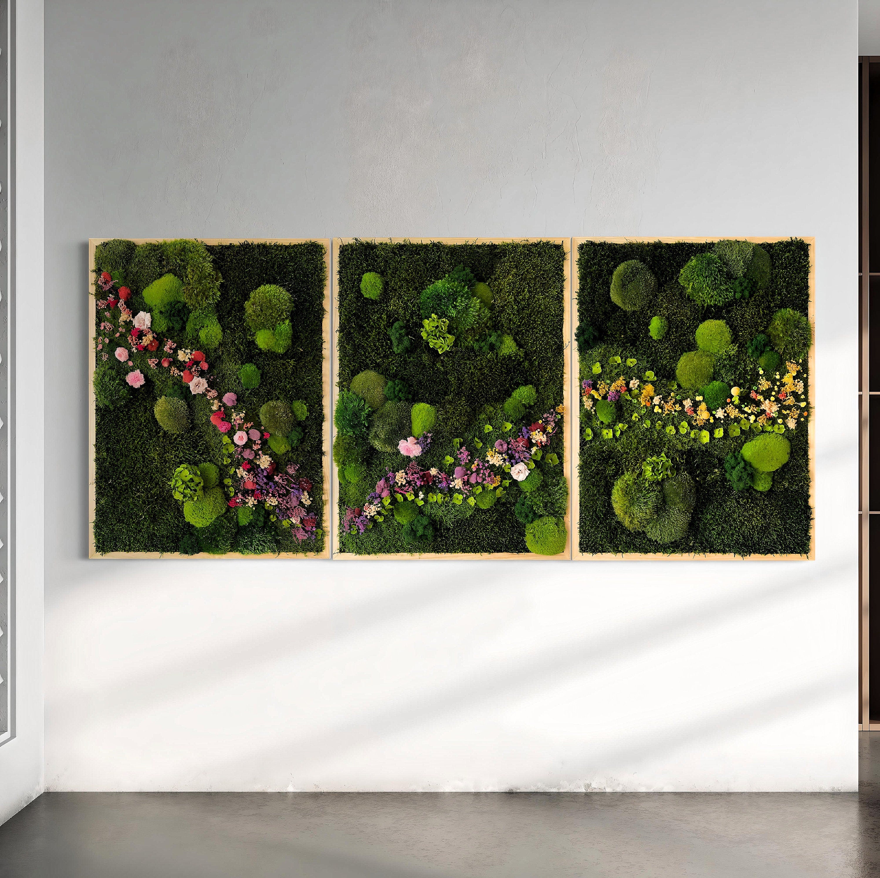 Moss wall Art. Flower art. Planted wall. Moss wall. Preserved moss