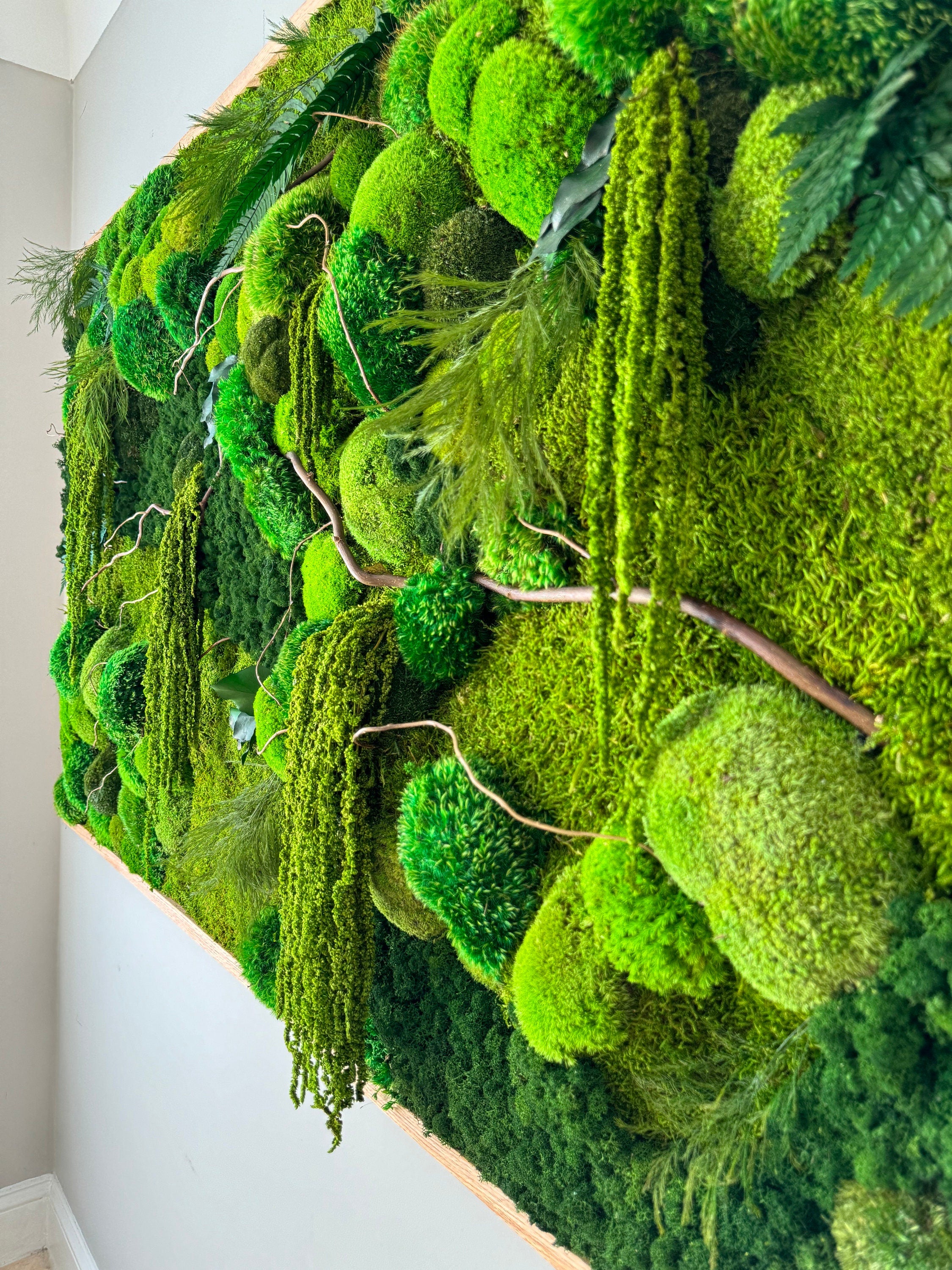 Moss wall art. Preserved Moss wall. Plant wall. Green Wall art with preserved plants